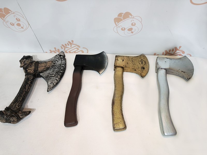 斧頭.戚.伐木.吳剛.樵夫.武器.道具.變態殺人狂.變態殺人魔.萬聖節